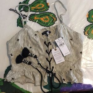 American Eagle top never been worn. Tags still on.